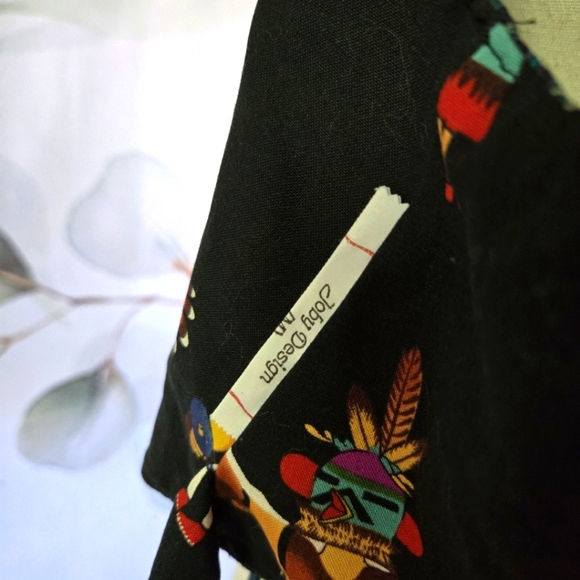 Women's Black Vest with Colorful Patterns - Picture 4 of 6